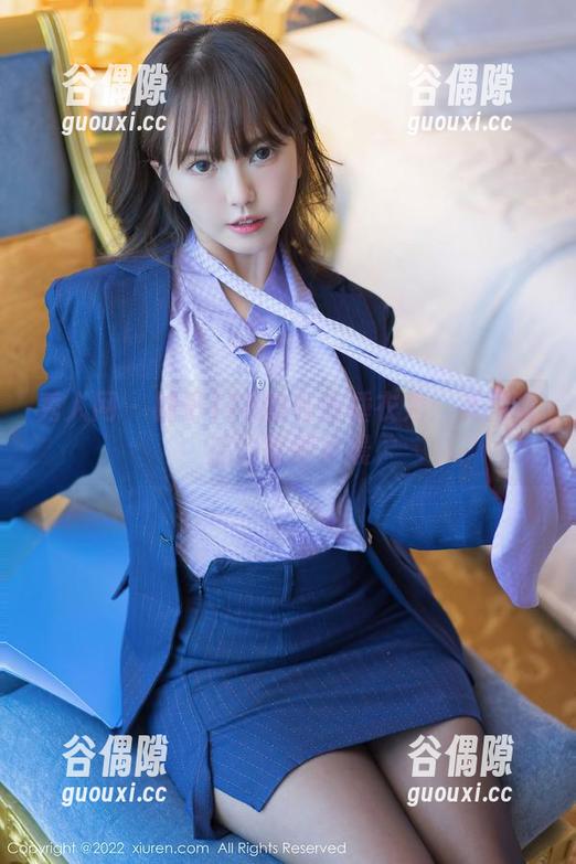 秀人网 - 柚子178的私房睡衣秀：美图背后的慵懒早晨