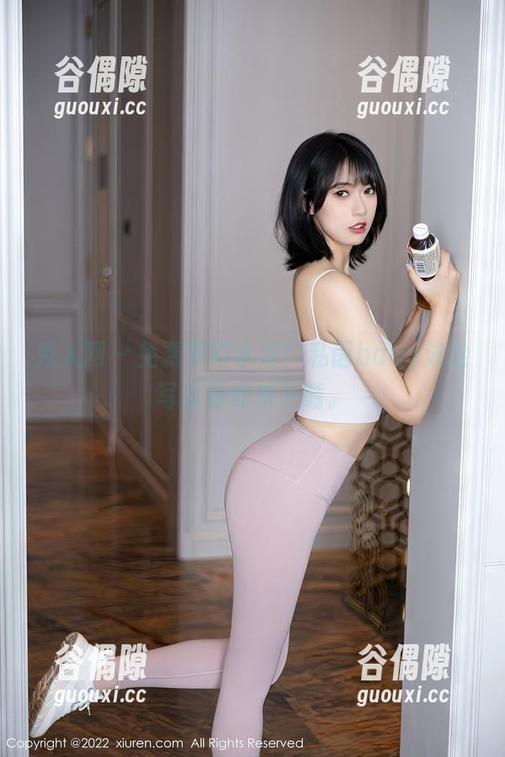 秀人网-私语baby 秀人网 - 免费梦幻水波!私语baby泳池写真等你来下载。