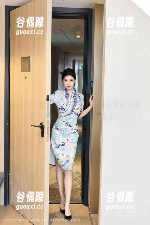 秀人网 - 这一季最新麦琪绫冰激淋皮衣图集，时尚与叛逆的完美撞击！