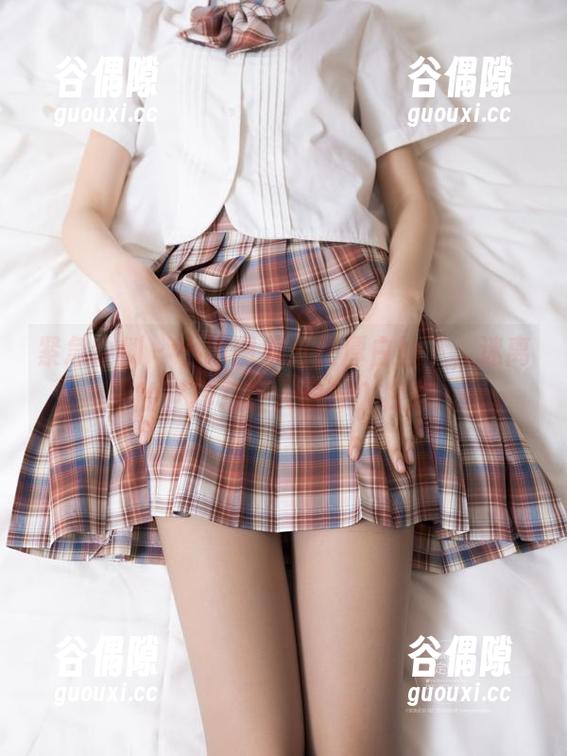 紧急企划-小恩 紧急企划 - 小恩图集:在厚白丝下,迷离的世界总让人想深入探索