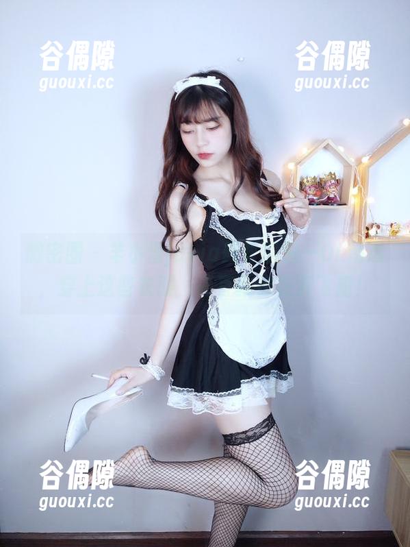 微密圈 - 羊小雪juvia舰长图包—OL精选，穿上这些衣服，简直就像在开飞船！