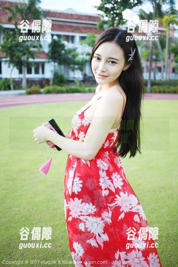 美媛馆 - 许诺Sabrina的体操服合集：今天又来让你在沙发上‘做操’啦！