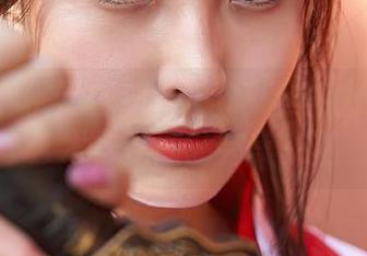 蜜桃社 – 桃乃香Tina的高清自拍作品集：艺术与性感的完美交融