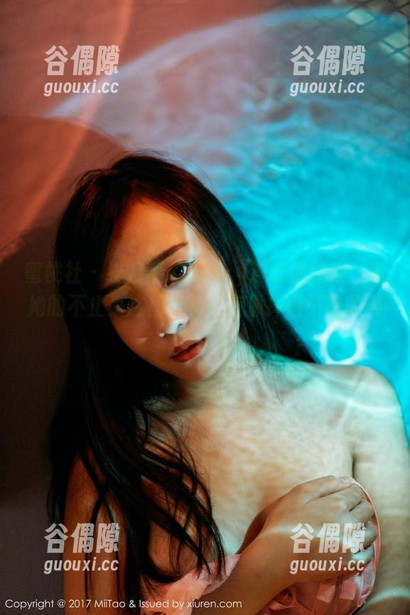 蜜桃社 - 绯月樱-Cherry连衣裙图集：爱她的不止是这裙子，还有那挥洒不尽的美！