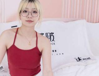 袜啵啵 – 黑白交织的稚予作品集：让我们来讨论这些视觉悖论！