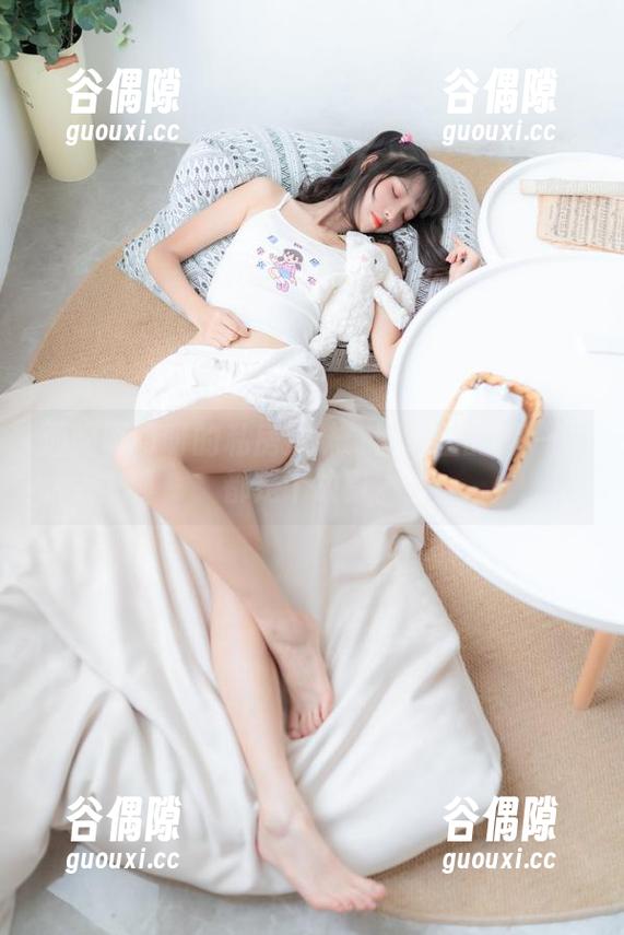 西呱呀呀呀的私房妹妹：图包里的每一张都是个故事。