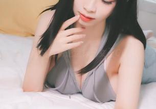 图包收好了，陌陌咕咕咕就是这样把女王COS玩得天花乱坠！